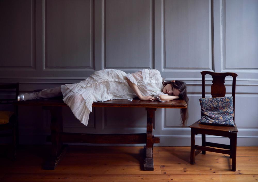 Between Dream and Reality: The Romantic Narrative of BORA AKSU