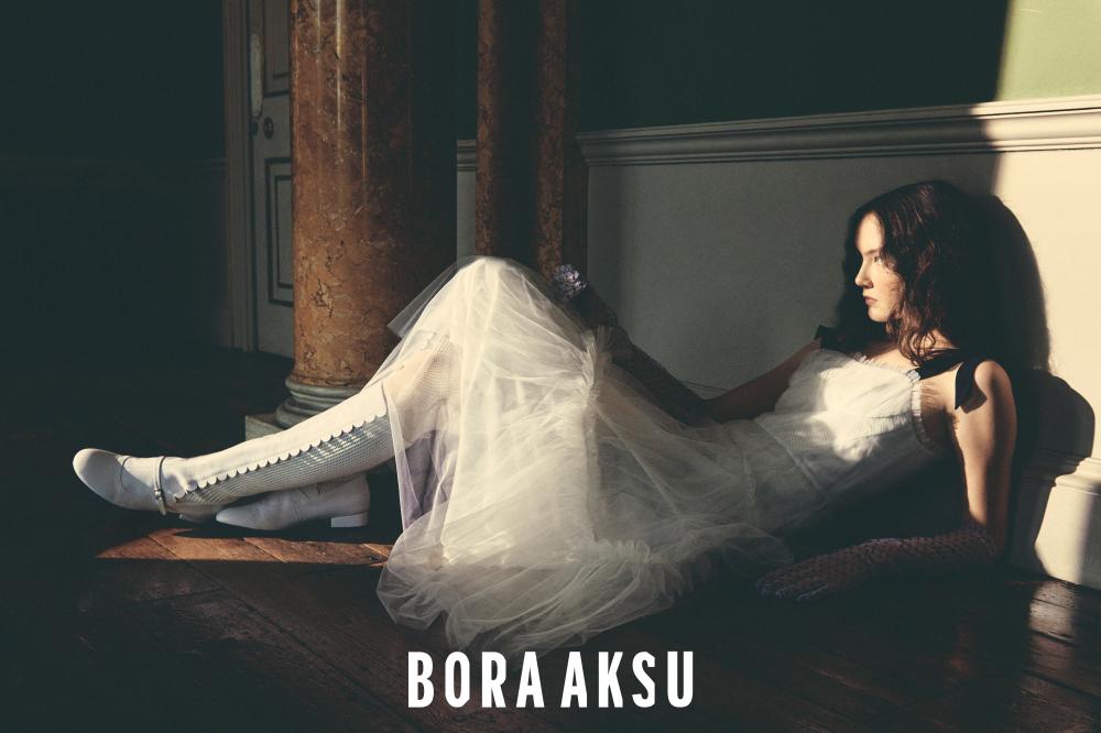 BORA AKSU and the Poetry of the Soul – Why the "Fairy Tale Dress" Becomes a Vessel for Emotions