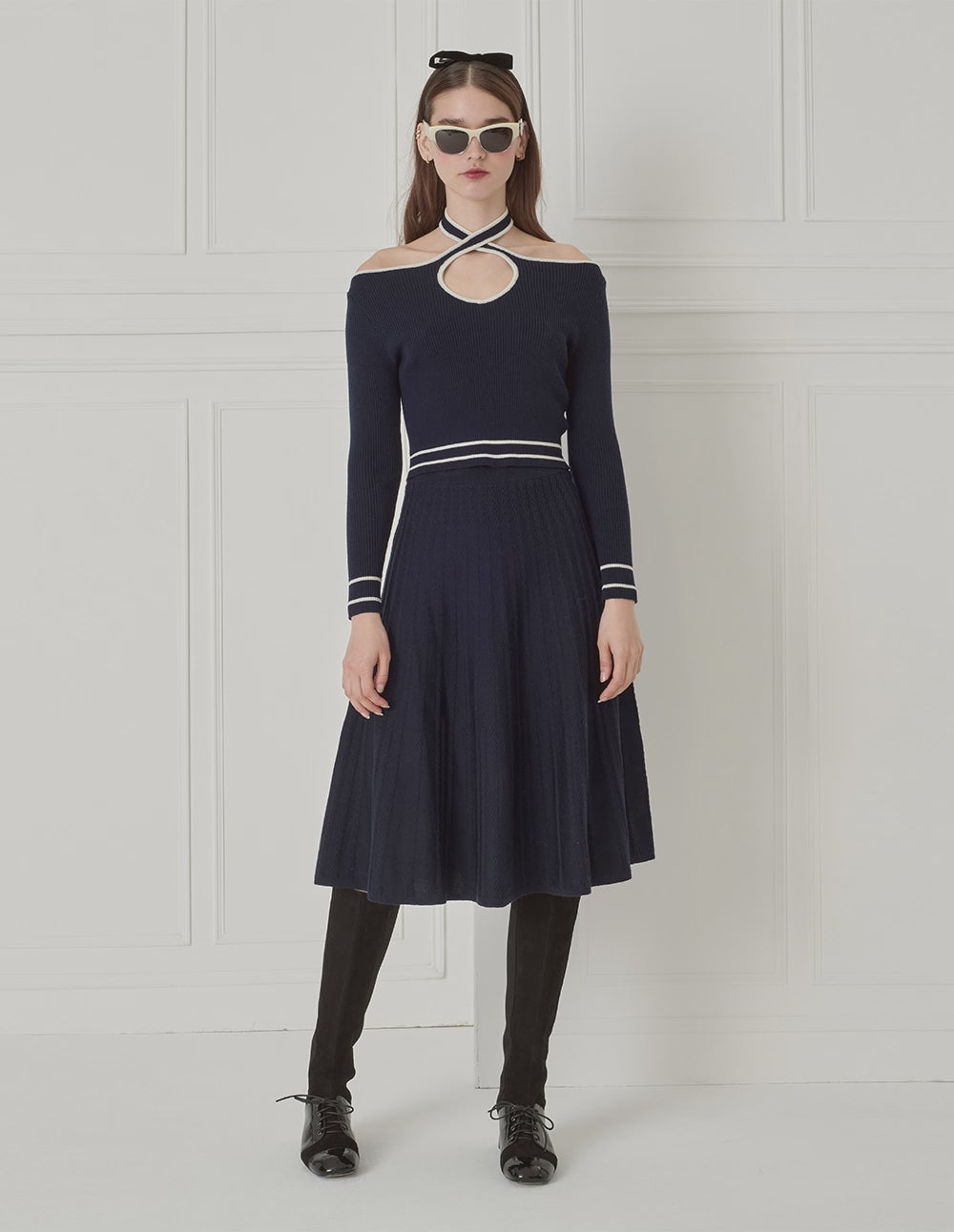 BORA AKSU Halterneck Off-The-Shoulder Blue And White Colourblock Wool Pullover