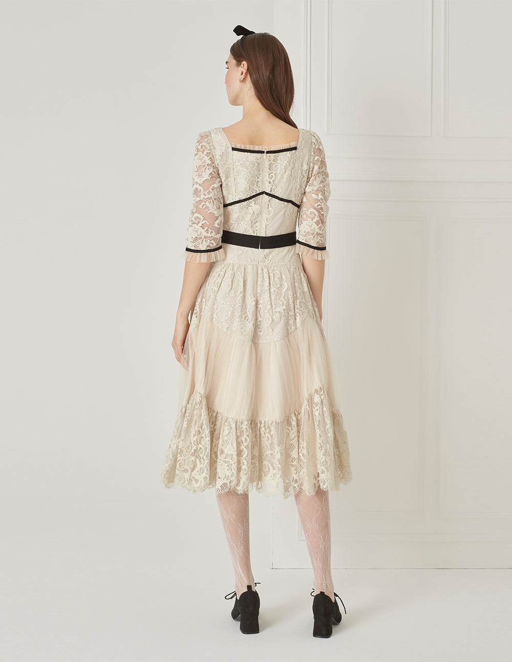 BORA AKSU Elegant Colourblock Bib Diamond Neck Lace Dress